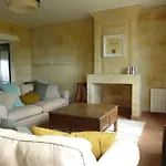 Feriehus Maison Familiale Climatisee, Piscine St Emilion