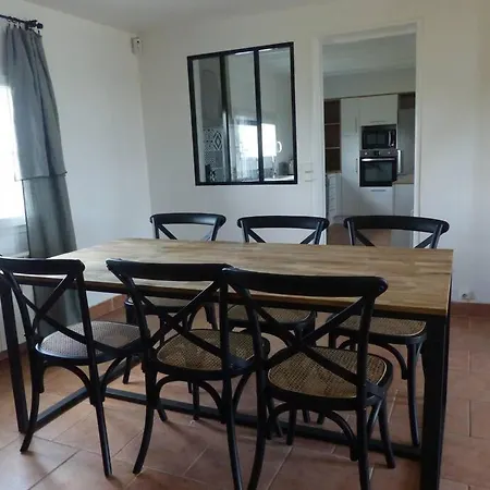 Maison Familiale Climatisee, Piscine St Emilion