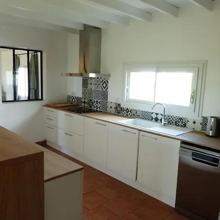 Vakantiehuis Maison Familiale Climatisee, Piscine St Emilion